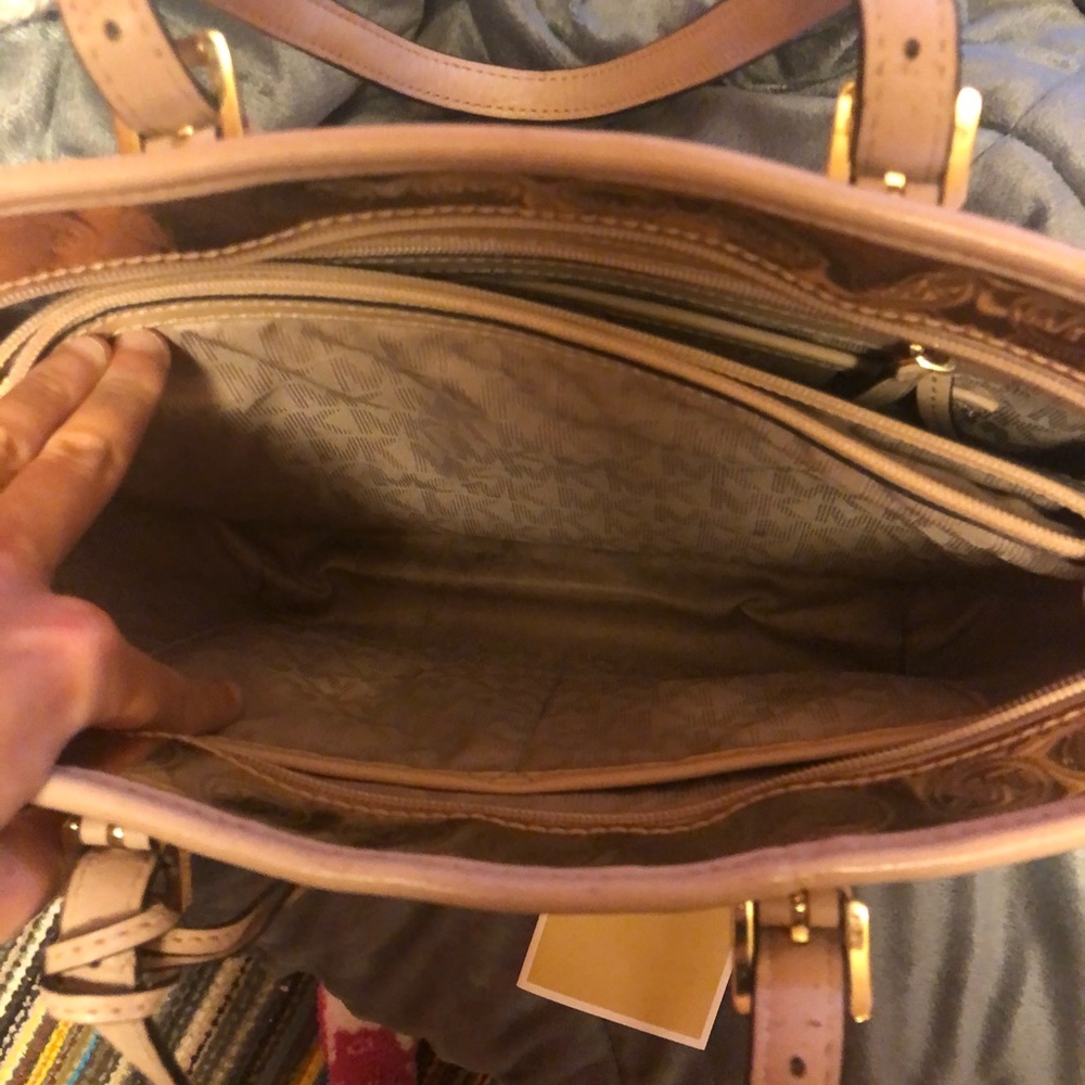 Michael kors bag - Picture 3 of 3